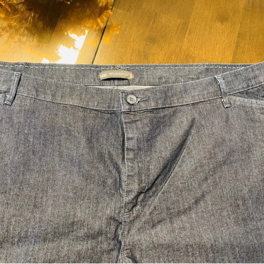 EUC Women’s LEE Relaxed Fit Straight Leg Jeans/Trousers Dark Denim 22W Petite